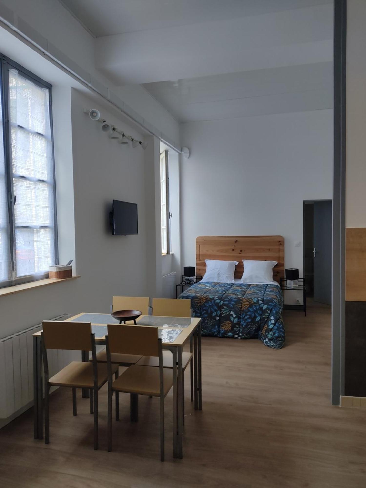 Appartement Avec Parking Prive Saumur Luaran gambar