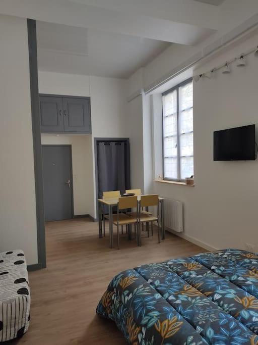 Appartement Avec Parking Prive Saumur Luaran gambar